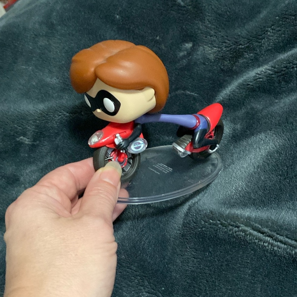 Pop figure - the incredibles . No box